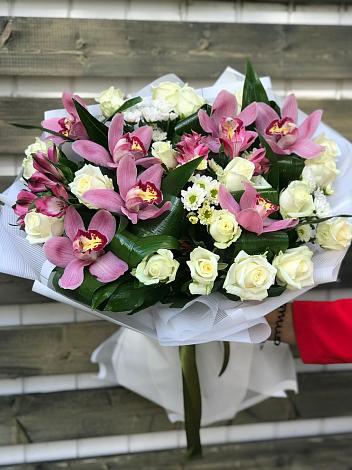 Букет цветов из: Розы и Хризантемы в Сорочинске