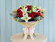 Букет цветов из:  Лилии и Розы #REPLACE_PRED# Сорочинске