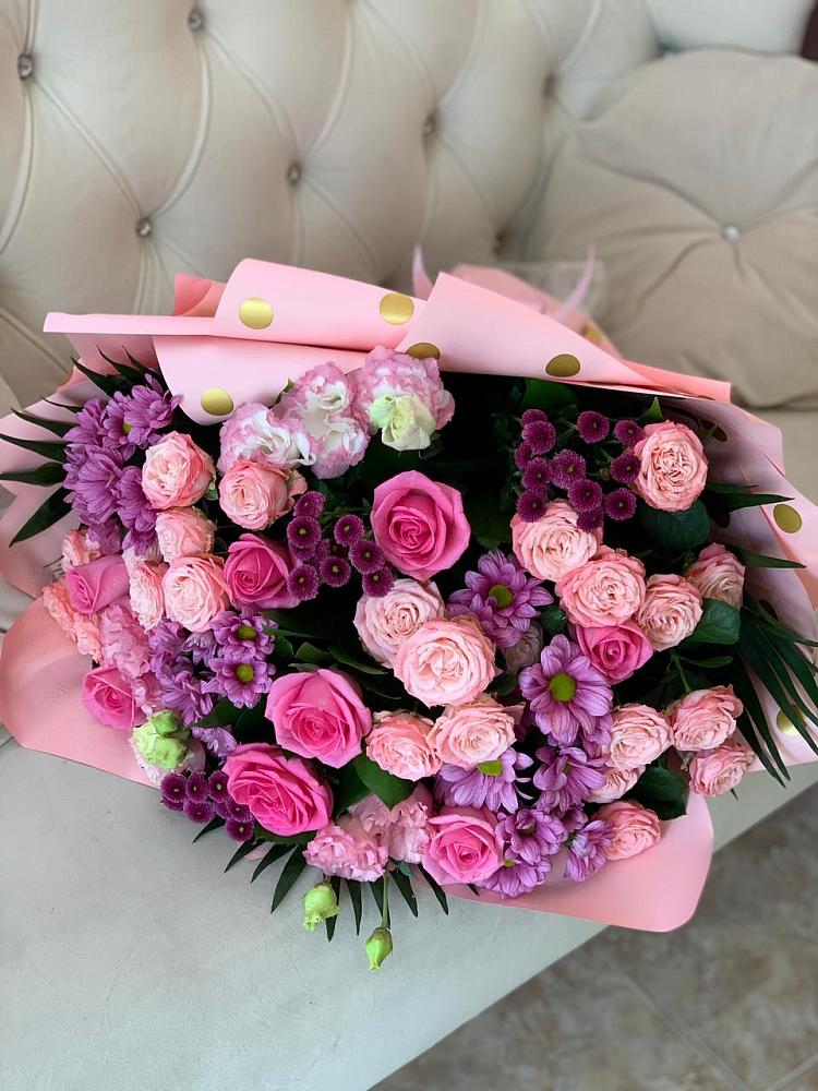 Букет цветов из: Хризантемы, Розы и Лизиантусы в Сорочинске