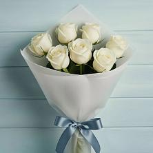Букет 7 Белых роз Эдлесс Лав в Сорочинске
