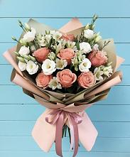 Букет цветов из:  Розы, Альстромерии и Лизиантусы в Сорочинске