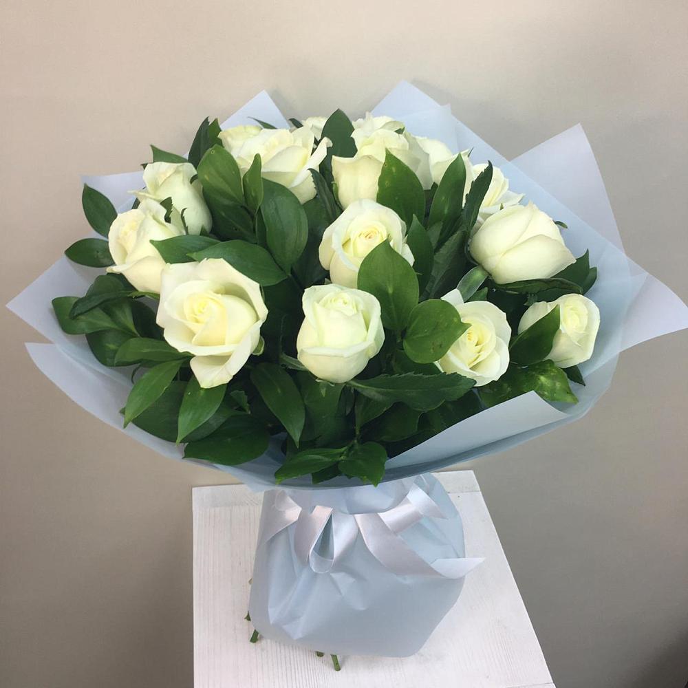 Букет 15 Белых роз Проуд в Сорочинске