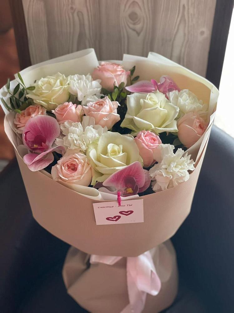 Букет цветов из: Орхидеи, Розы и Гвоздики в Сорочинске