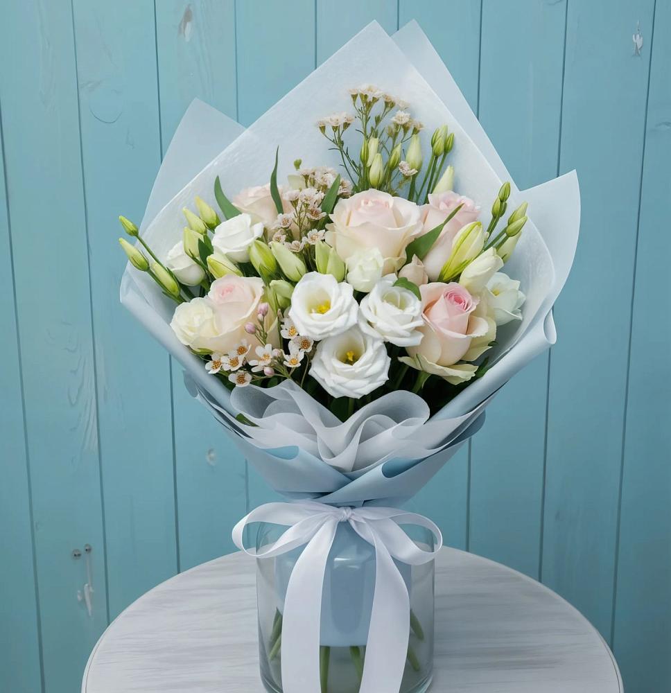 Букет цветов из: Розы и Лизиантусы в Сорочинске