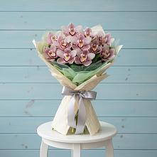 Букет цветов из:  Орхидеи и Розы в Сорочинске
