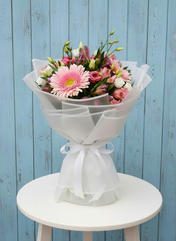 Букет цветов из: Герберы, Альстромерии и Лизиантусы в Сорочинске