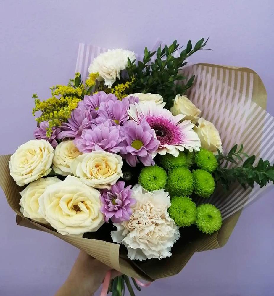 Букет цветов из: Хризантемы, Розы, Гвоздики и Герберы в Сорочинске