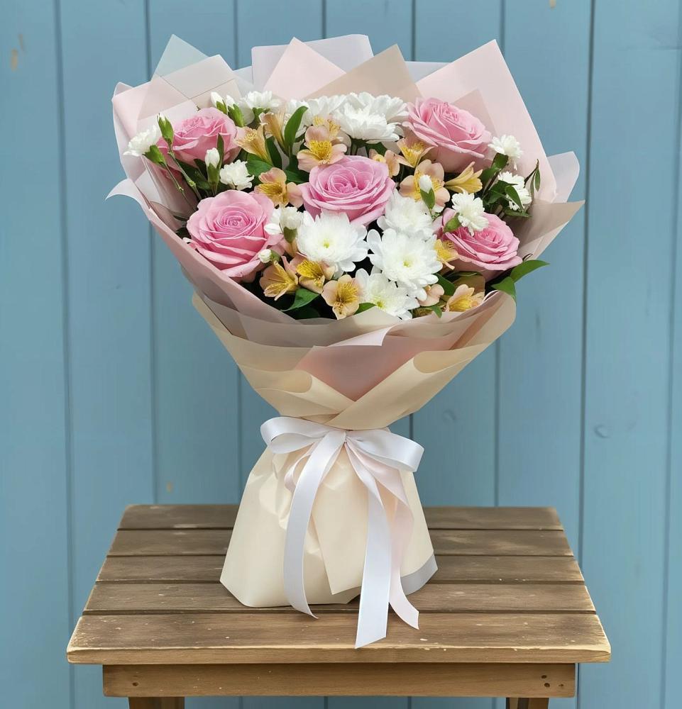 Букет цветов из: Гвоздики, Орхидеи и Розы в Сорочинске