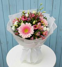 Букет цветов из:  Герберы, Альстромерии и Лизиантусы #REPLACE_PRED# Сорочинске