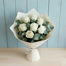 Букет Белые розы в Эвкалипте в Сорочинске
