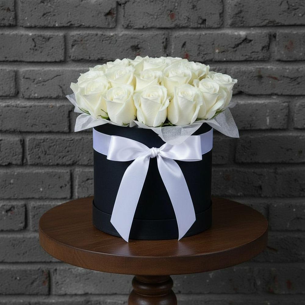 Цветочная композиция из Розы в шляпной коробке в Сорочинске